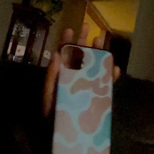 iPhone 11 phone case can also be for an xr phone case.